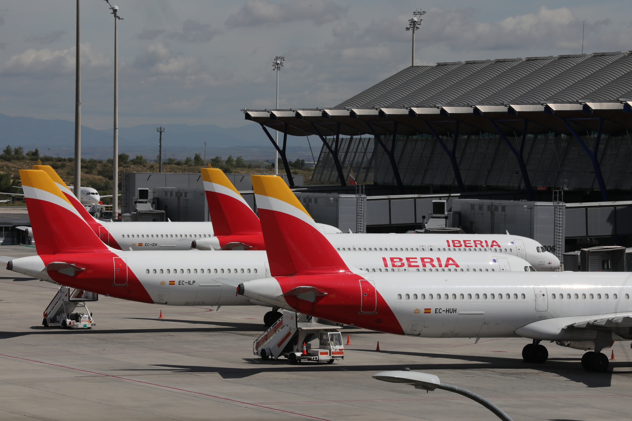 Las aerolíneas se resisten a bajar precios pese a la caída del combustible