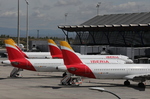 Las aerolíneas se resisten a bajar precios pese a la caída del combustible