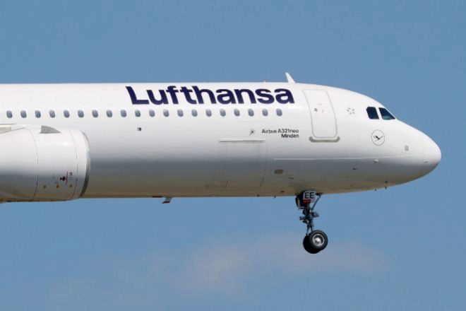La aerolnea Lufthansa vuela hoy en Bolsa con el apoyo de su...