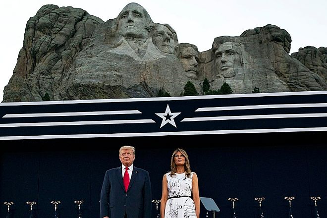 El presidente de EEUU,Donald Trump, y Melania Trump, en el Monte...