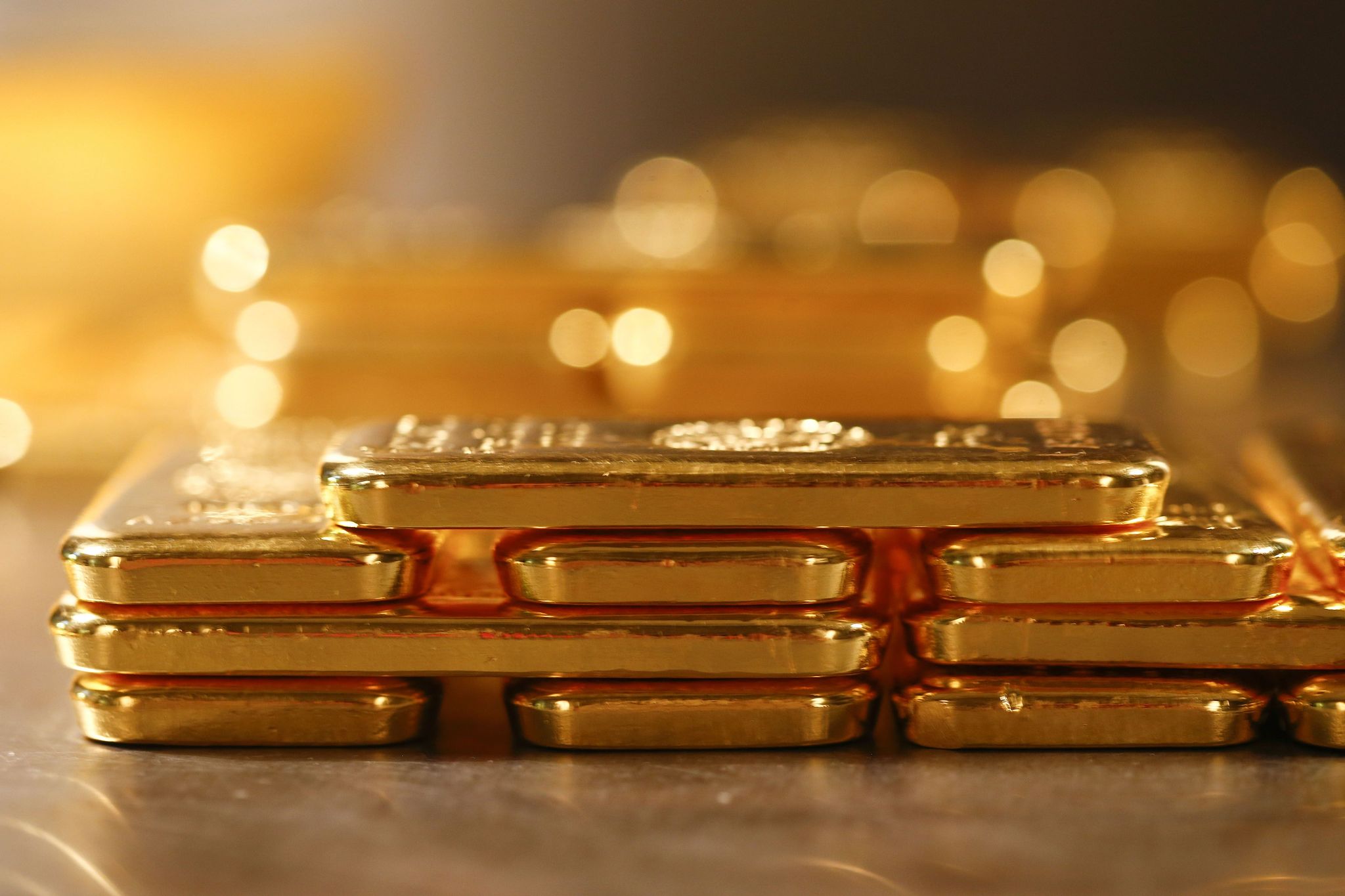 Qué hay detrás de la caída más súbita del oro desde la crisi