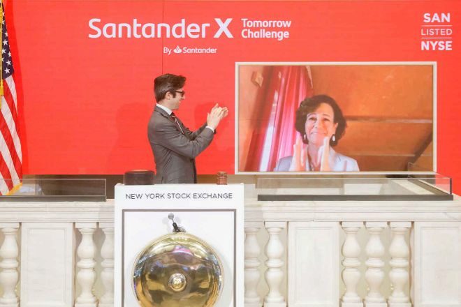 Ana Botín dio ayer el toque de campaña en la Bolsa de Nueva York.