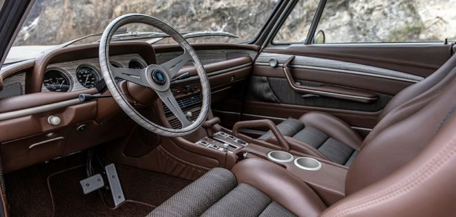 Interior del BMW 3.0 CS de 1974.