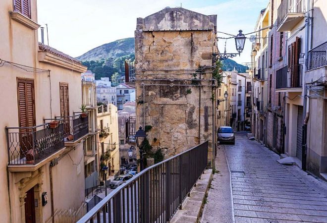 Se venden casas por 1 euro en Salemi, un pueblo siciliano amenazado por la  despoblación | Arquitecturas