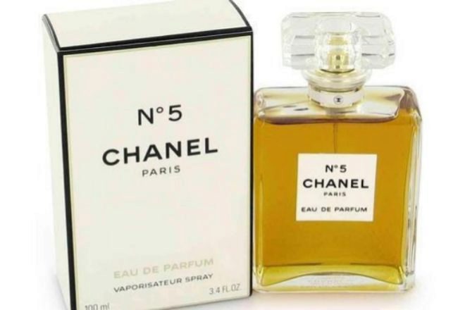 La convulsa historia del centenario Nº 5 de Chanel