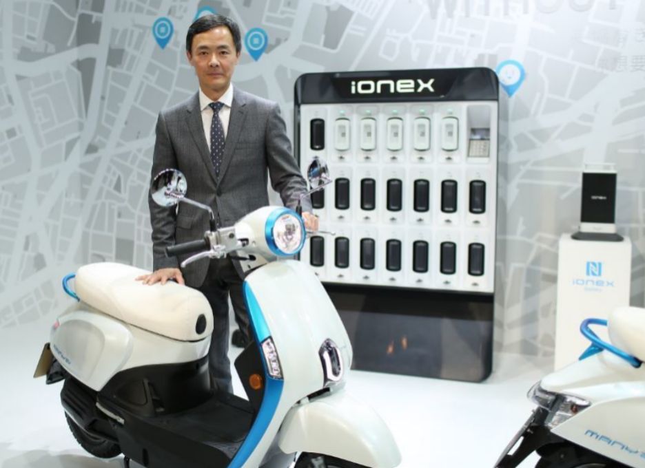 Carlos Wang, director general de Kymco Espaa, durante la presentacin mundial en Tokio del proyecto Ionex en marzo de 2019.