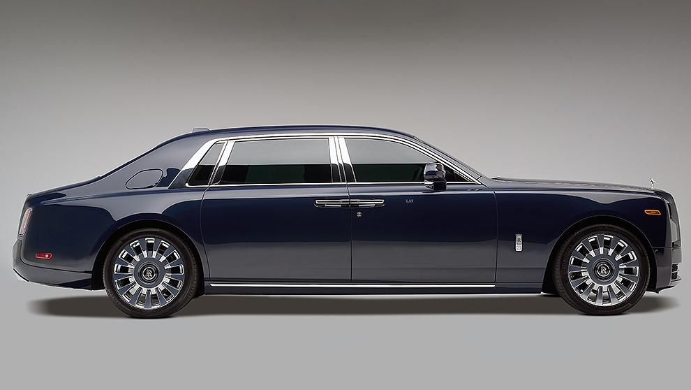 Rolls-Royce Koa Phantom. Vista lateral