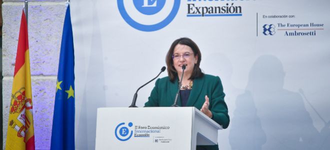 <strong>Ana I. Pereda, directora de EXPANSIÓN</strong>: "Defendemos una política orientada a la bajada de impuestos, un marco laboral flexible, el impulso hacia una economía sostenible y la seguridad jurídica"