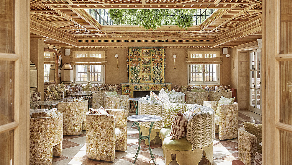 El Patio, el nuevo &quot;place to be&quot; del hotel fundado por el Príncipe Alfonso  von Hohenlohe en Marbella | Gastro