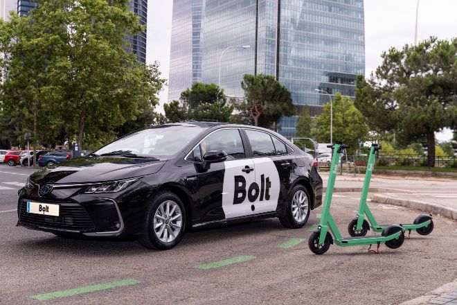 Bolt lanza en Madrid su servicio de VTCs y taxis para competir con Uber y Cabify
