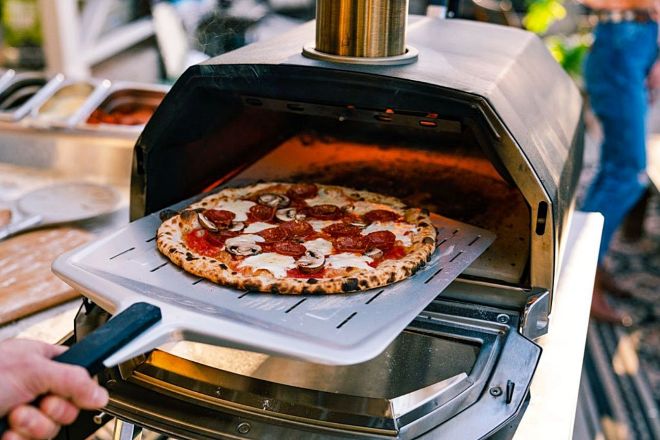 Puede cocinar pizzas de hasta 40 cm de diámetro.