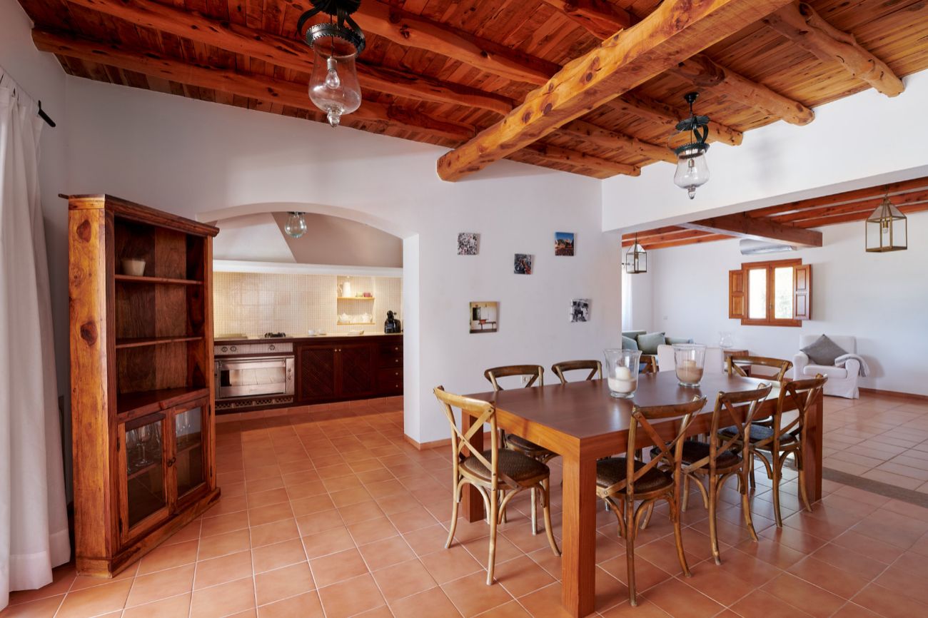 Villa con dos anexos en Cala Saona, Formentera (y 3). Precio: 3.200.000 ...