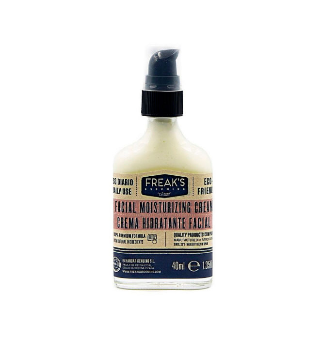 Crema facial hidratante de Freaks Grooming enriquecida con aceite de aguacate, aloe vera, extracto de calndula y manzanilla, 19,95 euros, 40 ml.