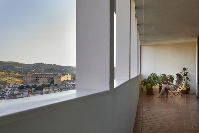 El estudio Romero Vallejo aprovech el desnivel del solar y las magnficas vistas para la Casa Mirador del Valle.