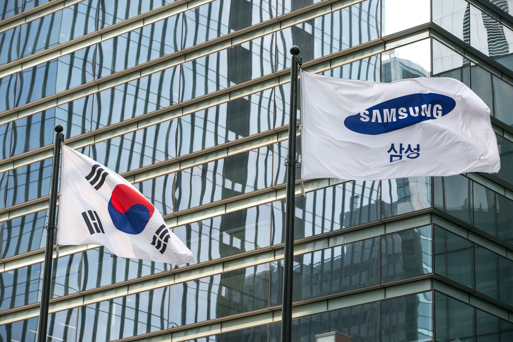 Samsung logra un beneficio récord pero se desploma en bolsa ante el temor de la IA