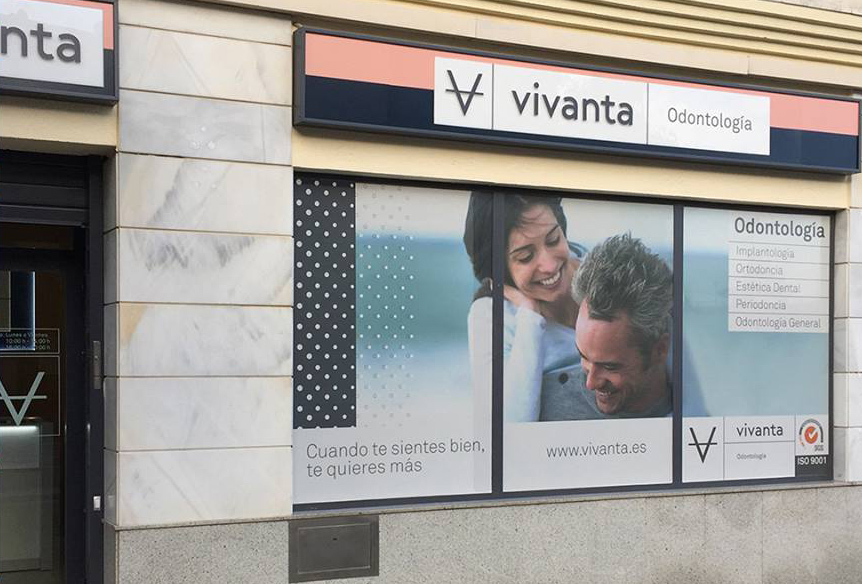 Vivanta anuncia a sus empleados el cierre temporal de todas sus clínicas en España La compañía ha comunicado a su plantilla que cierra su red por el momento, a la espera del dictamen de la Comisión Europea sobre la oferta de compra de Donte Group (Vitaldent), que expiró el pasado viernes. El principal obstáculo para la operación ha sido la oposición de la Sepi, que rescató a la empresa con 40 millones en 2022. Leer