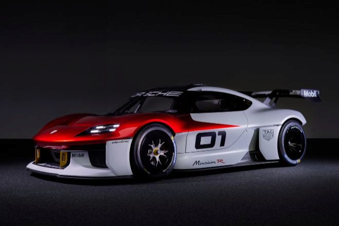 El Porsche Mission R toma la base de los GT de gasolina entre los que destaca el Porsche 911 GT3 Cup a cuyas prestaciones pretende acercarse.