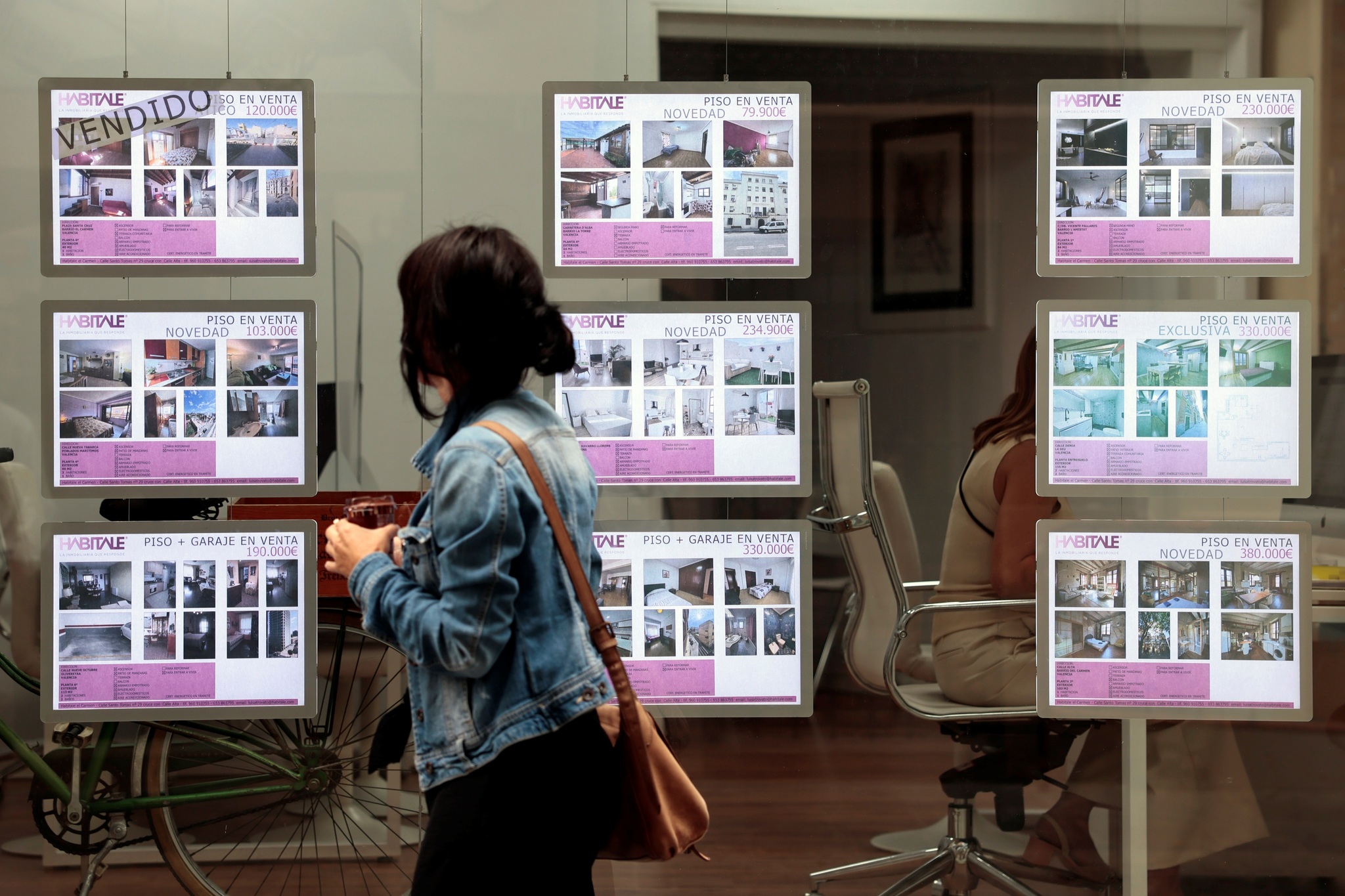 Casi la mitad de jóvenes de 26 a 34 años convive con sus padres por no poder acceder a la vivienda