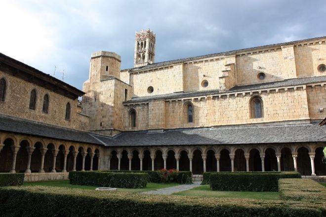 Claustro de la catedral de la Seu D'Urgell (Lleida), uno de los municipios en los que más han subido los precios inmobiliarios.