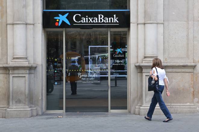 Una de las sucursales de CaixaBank en Barcelona.