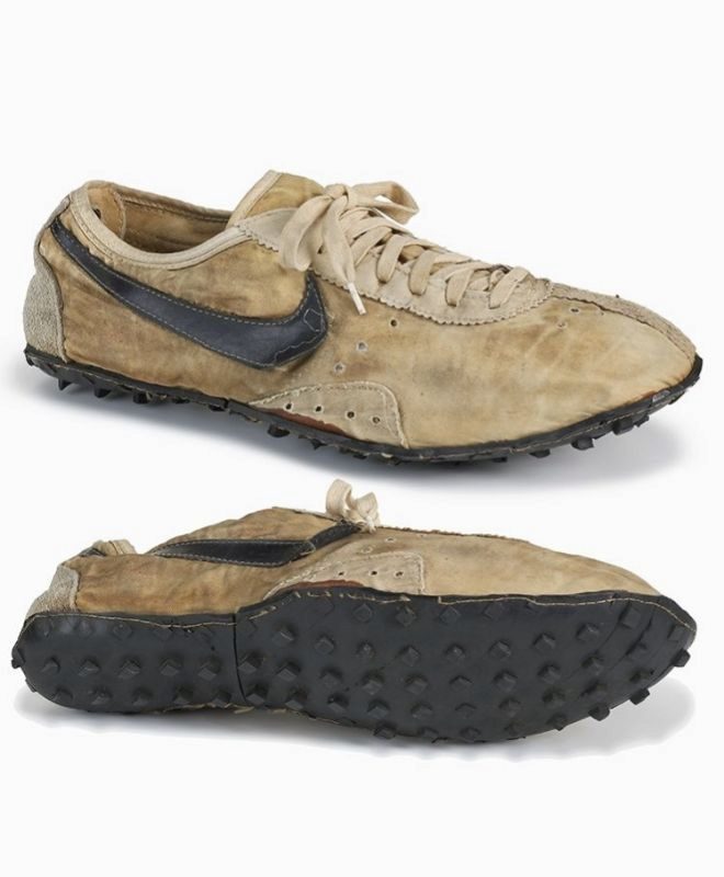 Nike Moon Shoe, el primer modelo con suela de tacos de la marca.