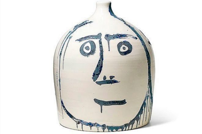 Foto de archivo de una obra de cerámica de Pablo Picasso