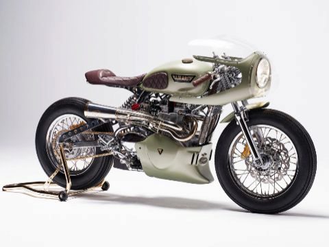 La Jade de cromo y oro es una de las customizaciones más llamativas de Tamarit Motorcycle. 