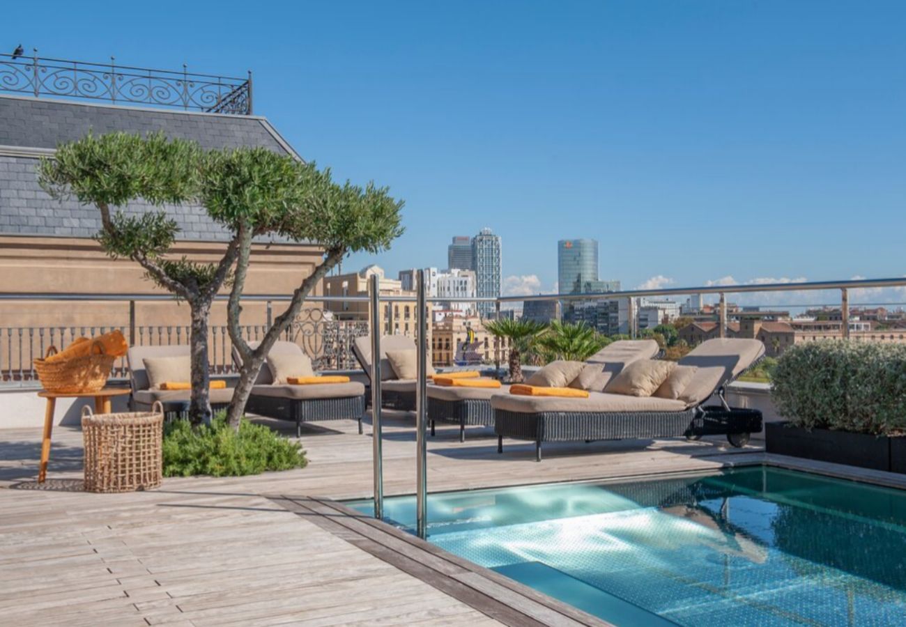 Los mejores rooftops de España - El Sueño de Picasso. Hotel Serras ...