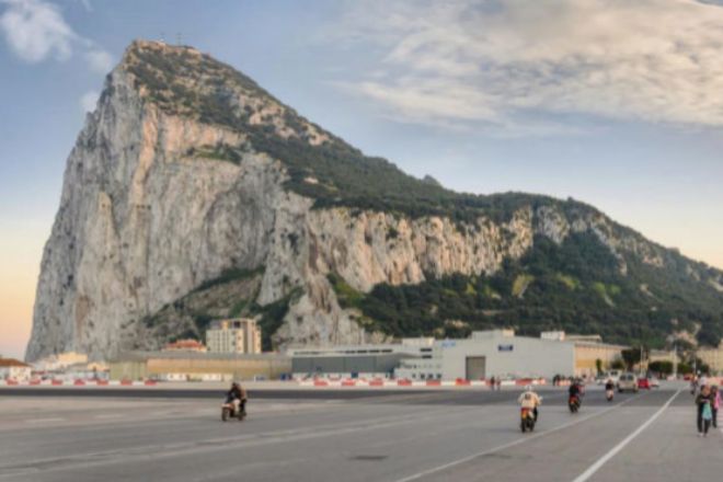 La CE, dispuesta a negociar sobre Gibraltar sin fecha límite