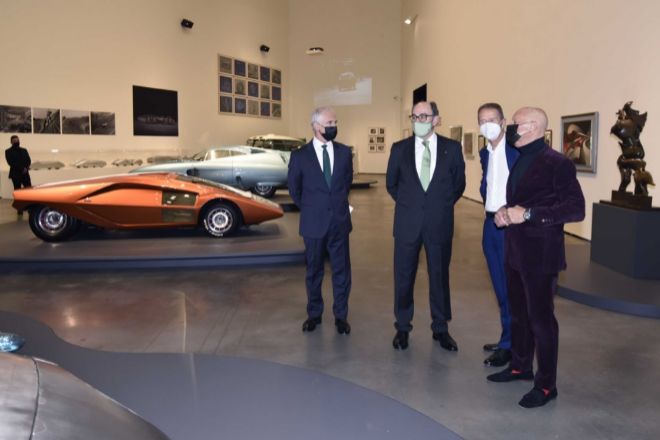 En la imagen, de izquierda a derecha, Juan Ignacio Vidarte, Ignacio Galán,  Herbert Diess, y Norman Foster, este miércoles durante la inauguración de la exposición.