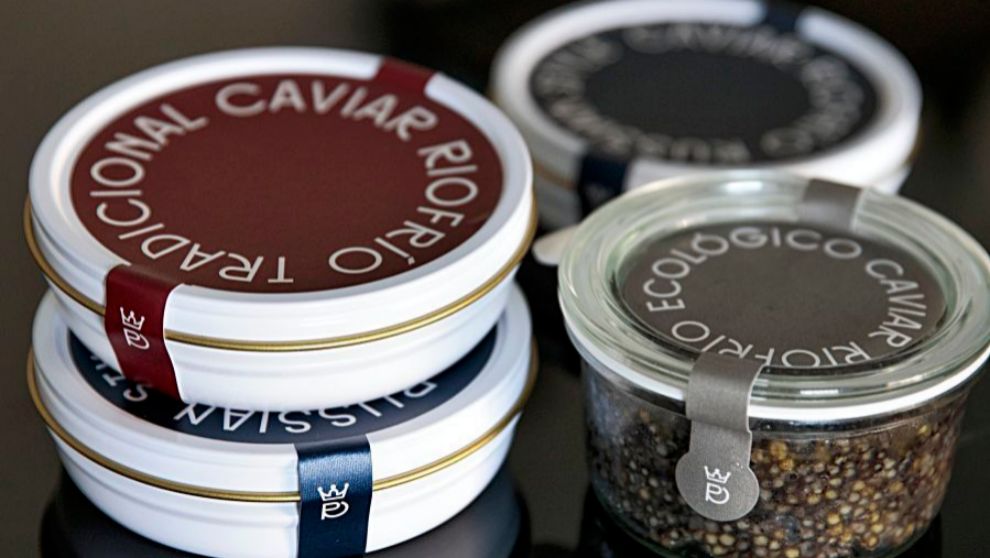 Latas de caviar.