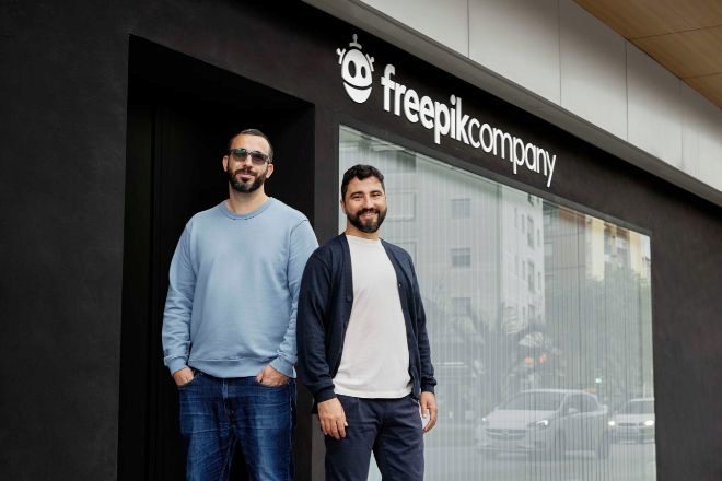 Alejandro Sánchez y Joaquín Cuenca, fundadores de Freepik Company, una compañía malagueña de bancos de imágenes y recursos gráficos.