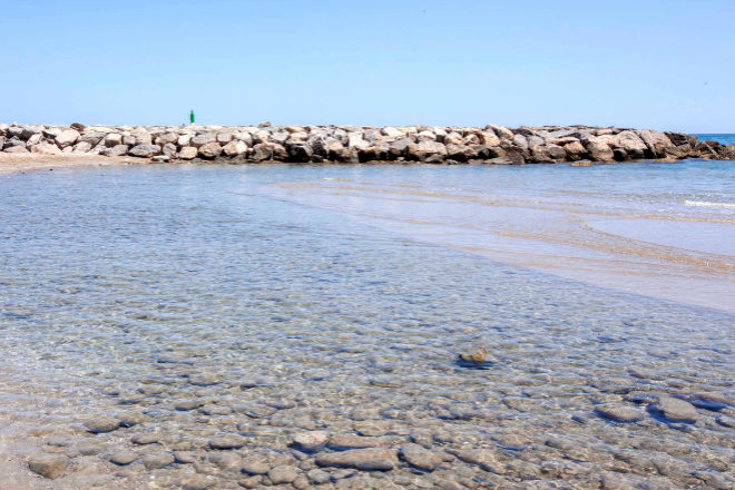Playa Rac de la Mar en Canet de Berenguer, Valencia, a 387 km.