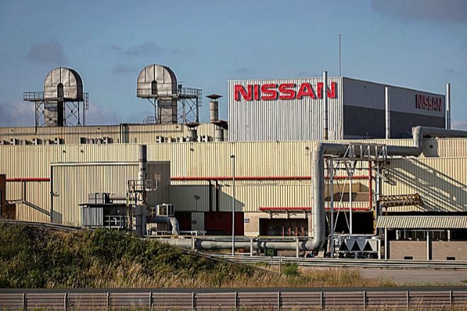 La salida de Nissan dejó a más de 2.000 personas sin empleo. La única propuesta firme, la de la fábrica de coches eléctricos biplaza de Silence, no tiene asegurado todavía su espacio.