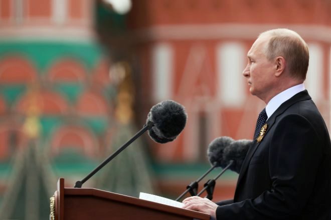 Vladimir Putin hoy durante su discurso en la Plaza Roja de Moscú.