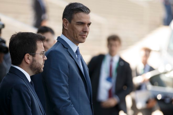 El president de la Generalitat, Pere Aragonès, y el presidente del Gobierno central, Pedro Sánchez, juntos en la reunión del Círculo de Economía, que tuvo lugar a principios de mes en Barcelona.