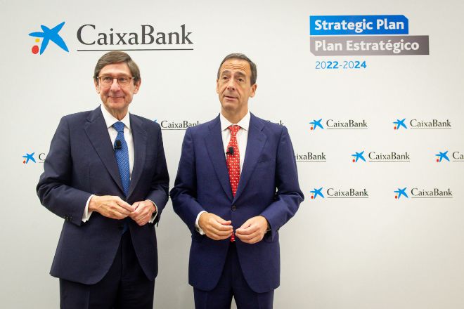 José Ignacio Goirigolzarri, presidente de CaixaBank (izq.) y Gonzalo Gortázar, consejero delegado.