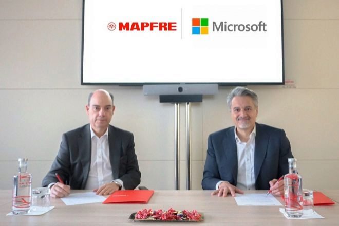 José Manuel Inchausti, CEO de Mapfre Iberia, y Alberto Granados, presidente de Microsoft España.