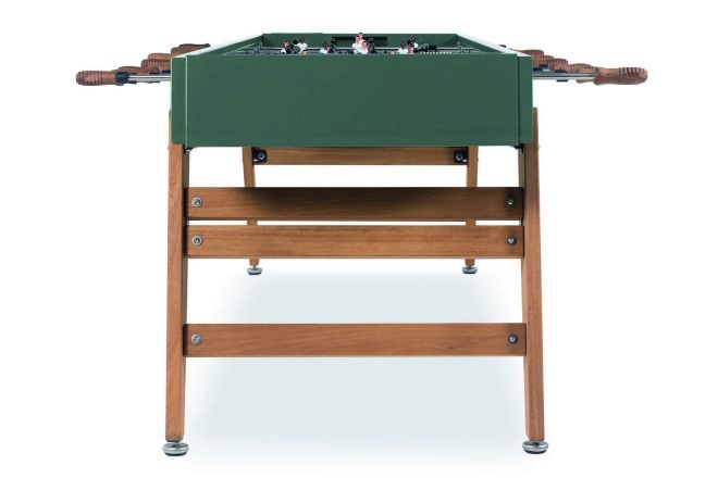El futboln mesa RS Max tambin se puede utilizar en exterior: est fabricado en acero y madera de iroko. Los jugadores son de aluminio fundido. 