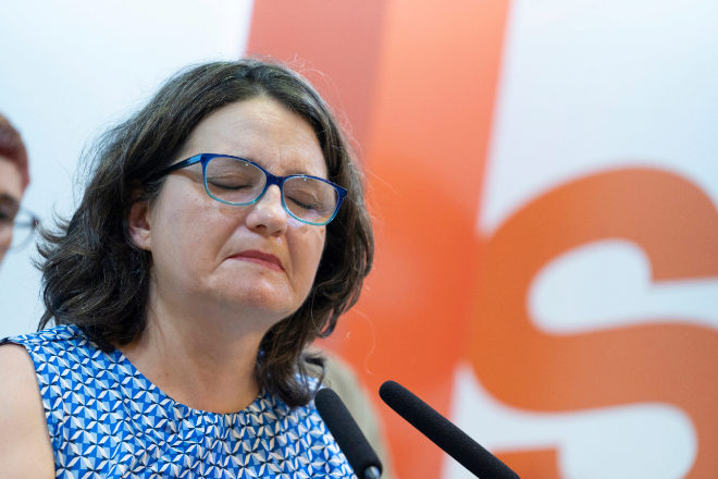 La hasta ahora vicepresidenta de la Generalitat valenciana y portavoz del Consell, Mónica Oltra, comparece para anunciar su dimisión antes de la reunión de la Ejecutiva de Compromís.