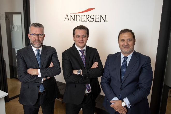 Los socios de Andersen José Vicente Morote (codirector), Juan Ignacio Alonso Dregi e Íñigo Rodríguez-Sastre.