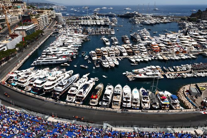 Vista aérea de cómo se encontraba el puerto de Mónaco durante el fin de semana de la Fórmula 1. 