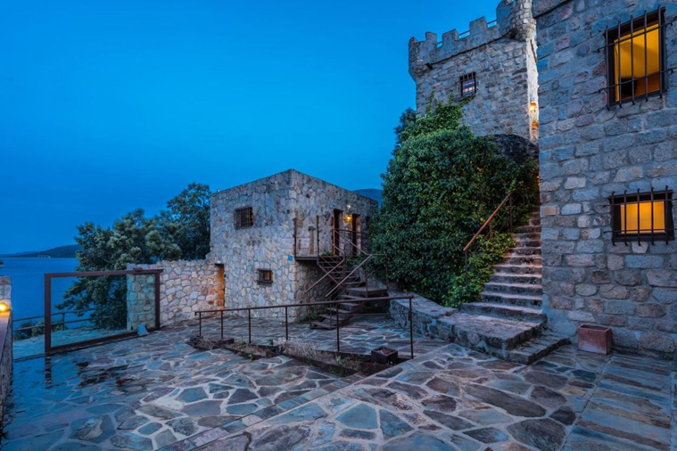 Ubicada en la provincia de Ávila, este castillo de 980 metros...