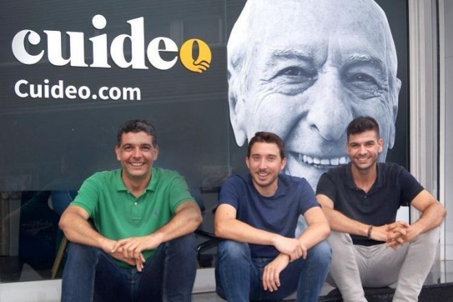 De izda. a dcha. Roberto Valdés, Adriá Buzón y Alejandro Valdés, cofundadores Cuideo