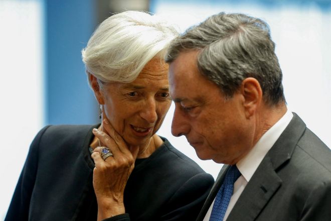 Christine Lagarde, presidenta del BCE; y Mario Draghi, primer ministro italiano en funciones, en una imagen de archivo.