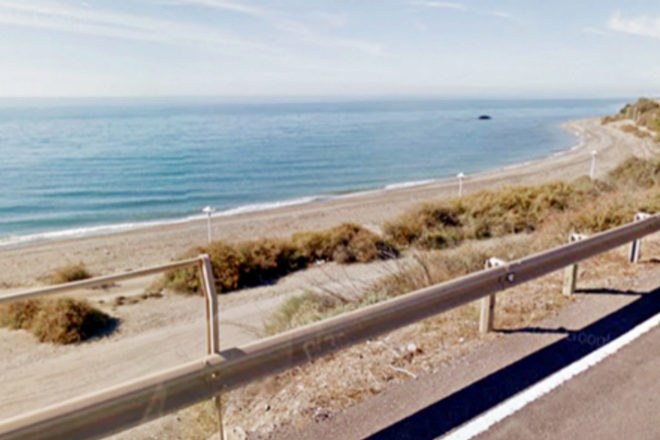 Playa de la Rana, en Adra (Almer