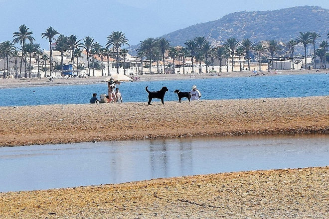 Playa de Las Moreras, Mazarr