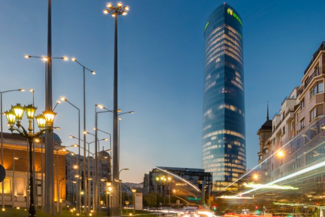 En la imagen, el edificio de la torre Iberdrola, en Bilbao, donde tienen oficinas numerosas empresas, además del grupo energético.