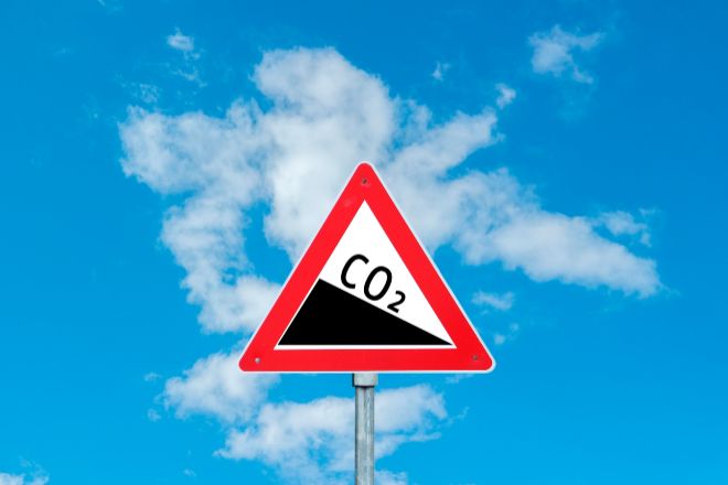 Los derechos de CO2, un quebradero de cabeza para la gran industria