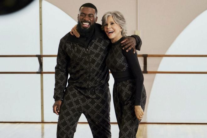 La actriz Jane Fonda y el coreógrafo JaQuel Knight protagonizan la nueva línea de moda de H&M.